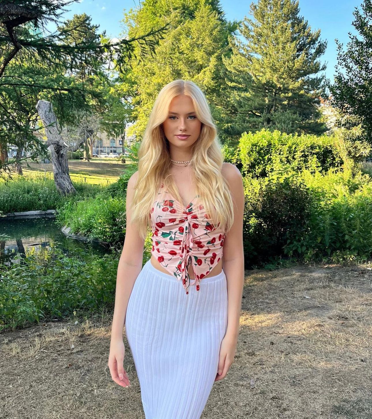 Hülya Zeytinlik Escort Fotoğraf 3